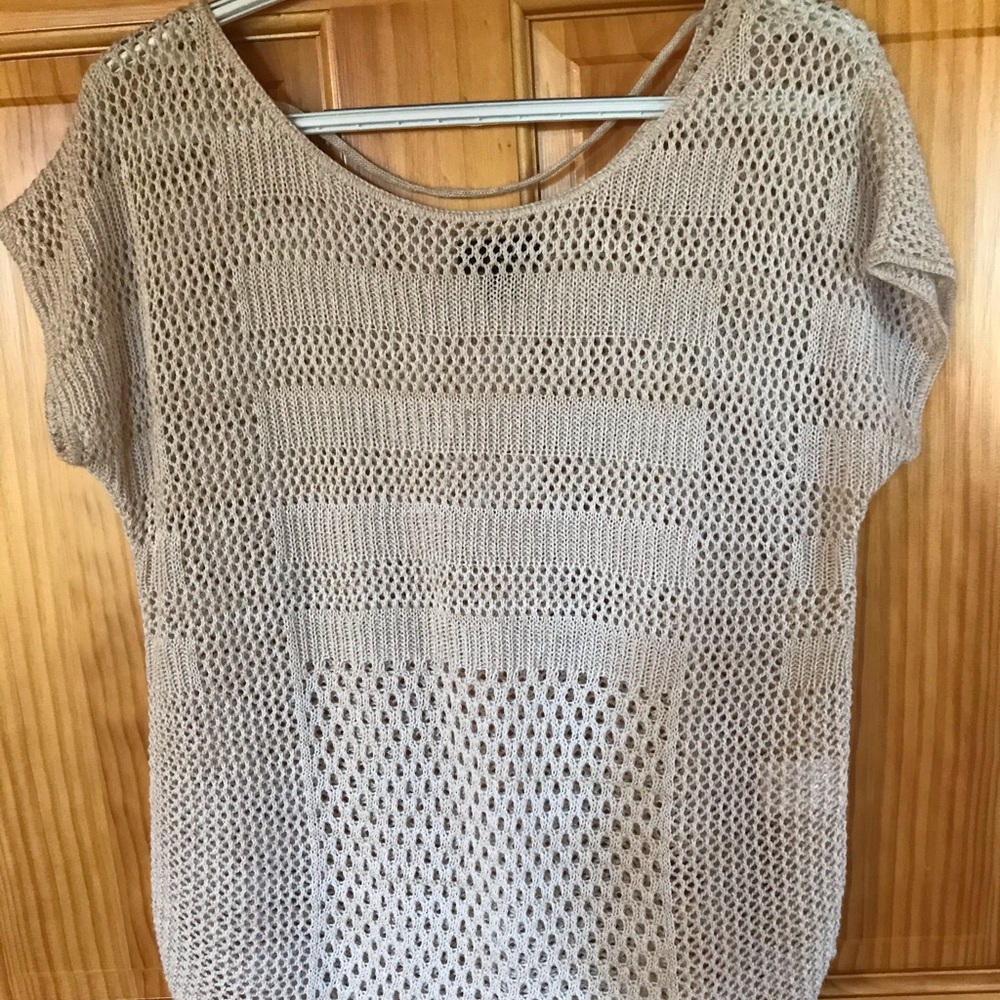 Women’s knit top